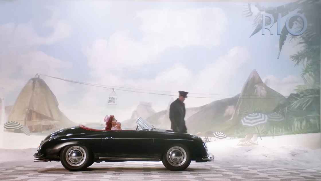 Cenas do videoclipe <em>Girl from Rio</em> de Anitta